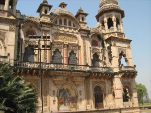 Indian_royal_palace_laxmi_vilas